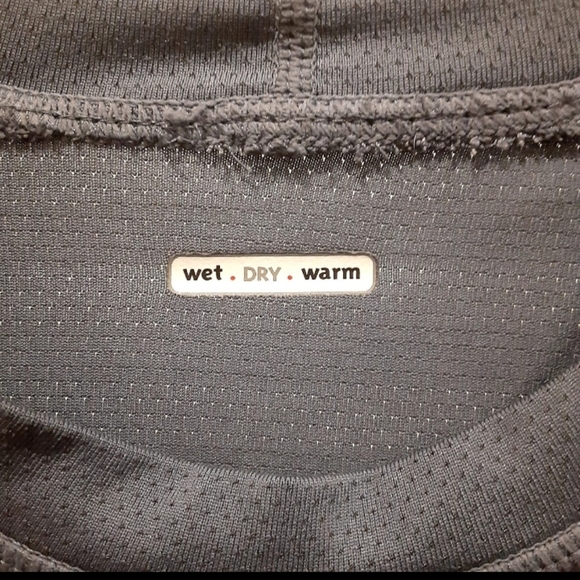 Lululemon athletica  unisex shirt. Size medium . Gray color - Picture 7 of 9